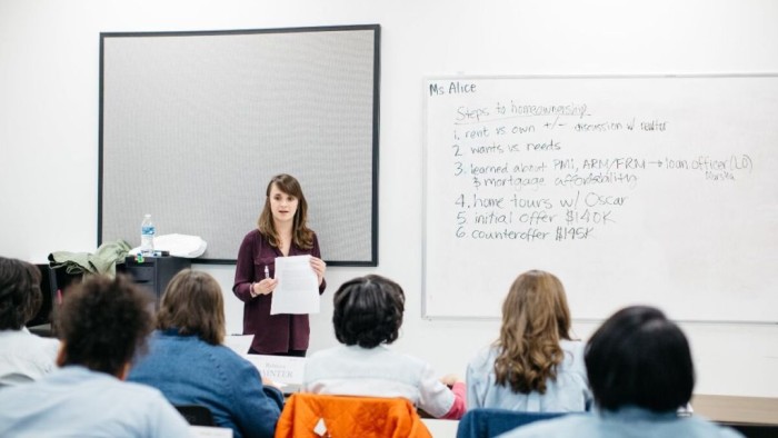 A Darden MBA student teaches a PREP class at the Fluvanna Correctional Center in Troy, Virginia.